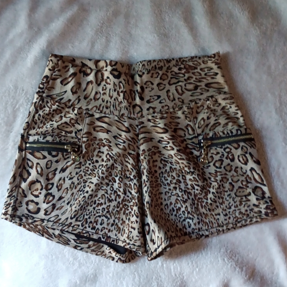 Leopard Print Casual/Dressy Shorts, Size S/M